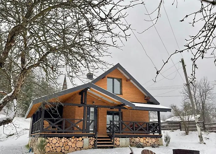 Yalivets House Tukhlya