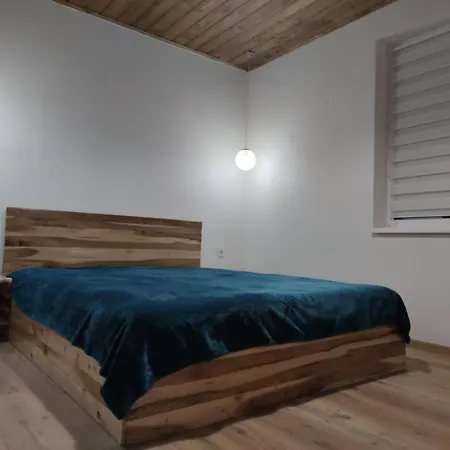 Lägenhet Yalivets House *